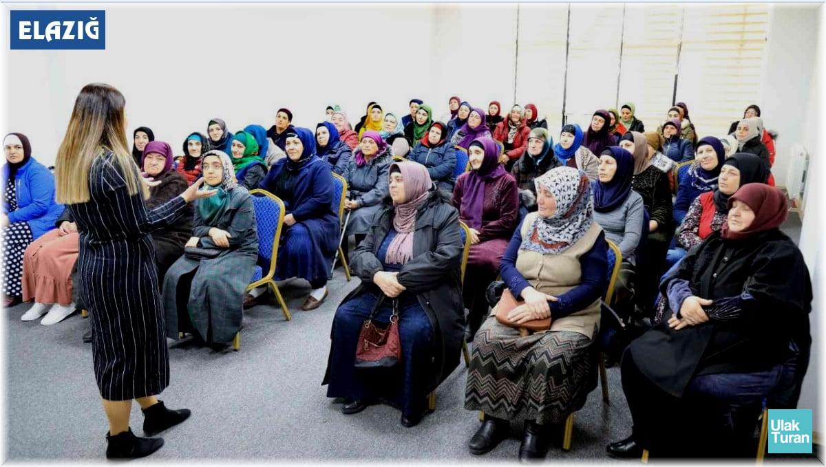 Elazığ Belediyesi'nden Ahıska Türklerine Destek Elazığ Belediyesi'nden Ahıska Türklerine Destek
