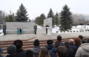 Tokayev Ocak Olayları Anıtını Açtı