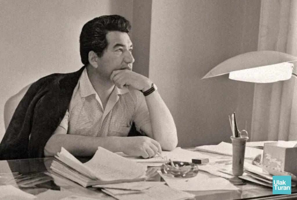 Cengiz Aytmatov Kimdir?