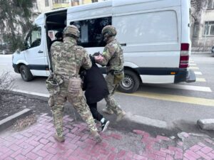 FETÖ'nün Kırgızistan'daki Darbe Planına Operasyon: 2 Gözaltı